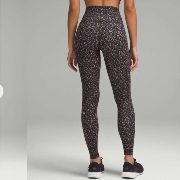 lululemon athletica Pants - Lululemon Wunder Train High Rise Tight 28”